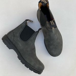 Blundstone 587 Boots in Rustic Black AU 9.5, US Men's size 10.5